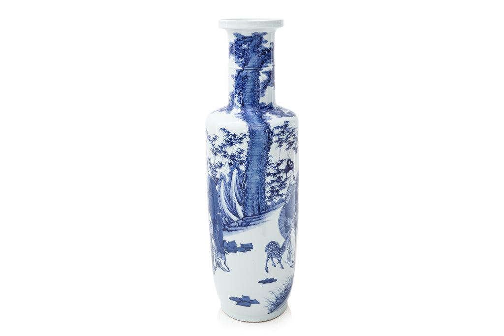 A LARGE BLUE AND WHITE 'IMMORTALS' ROULEAU VASE