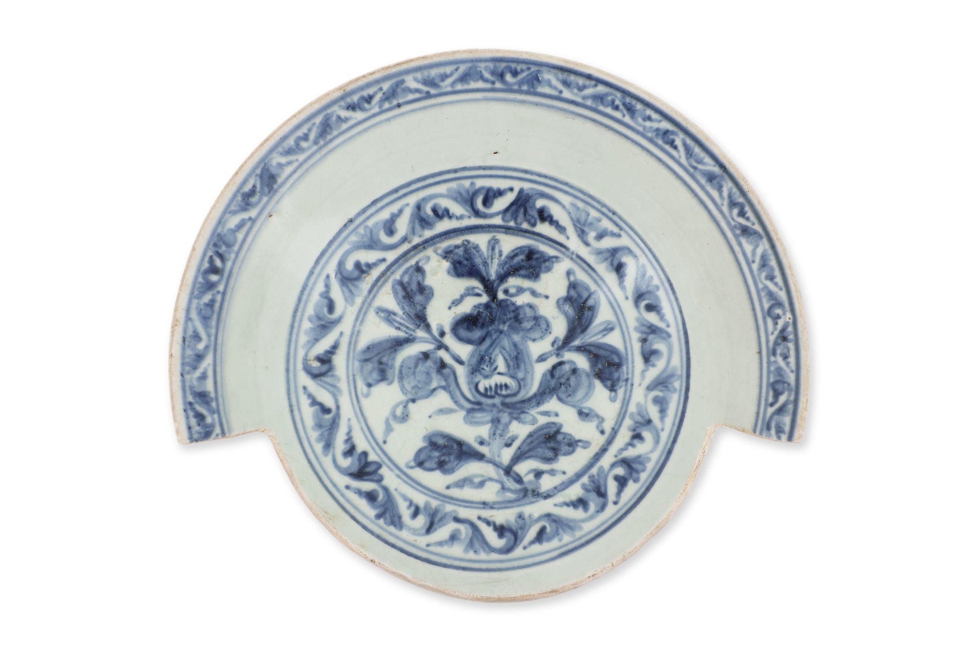 A BLUE AND WHITE LOTUS DECORATED PART-DISH