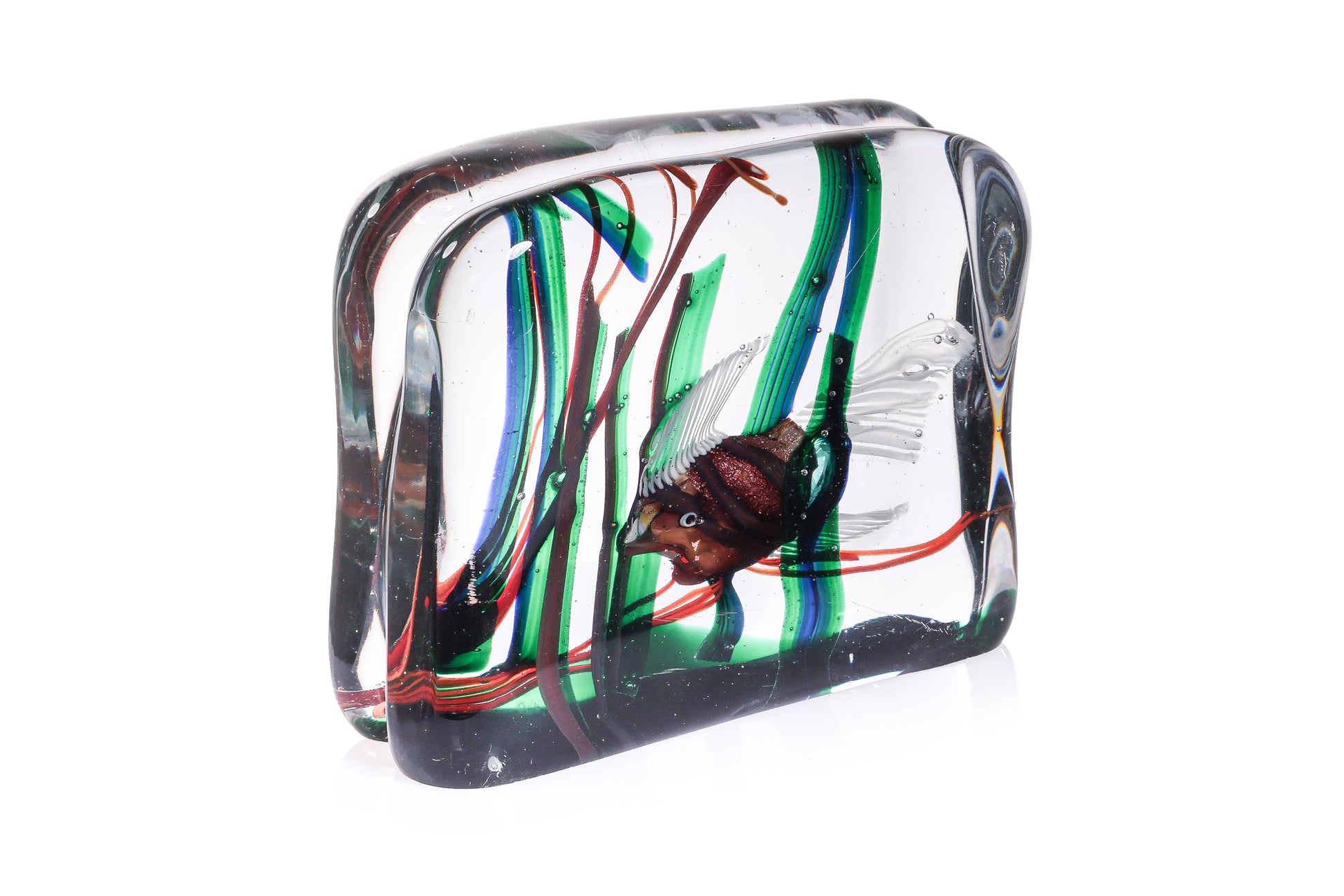 A GLASS AQUARIUM PAPERWEIGHT IN THE MANNER OF CENEDESE
