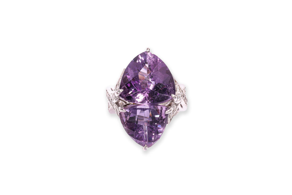 AN AMETHYST AND DIAMOND RING