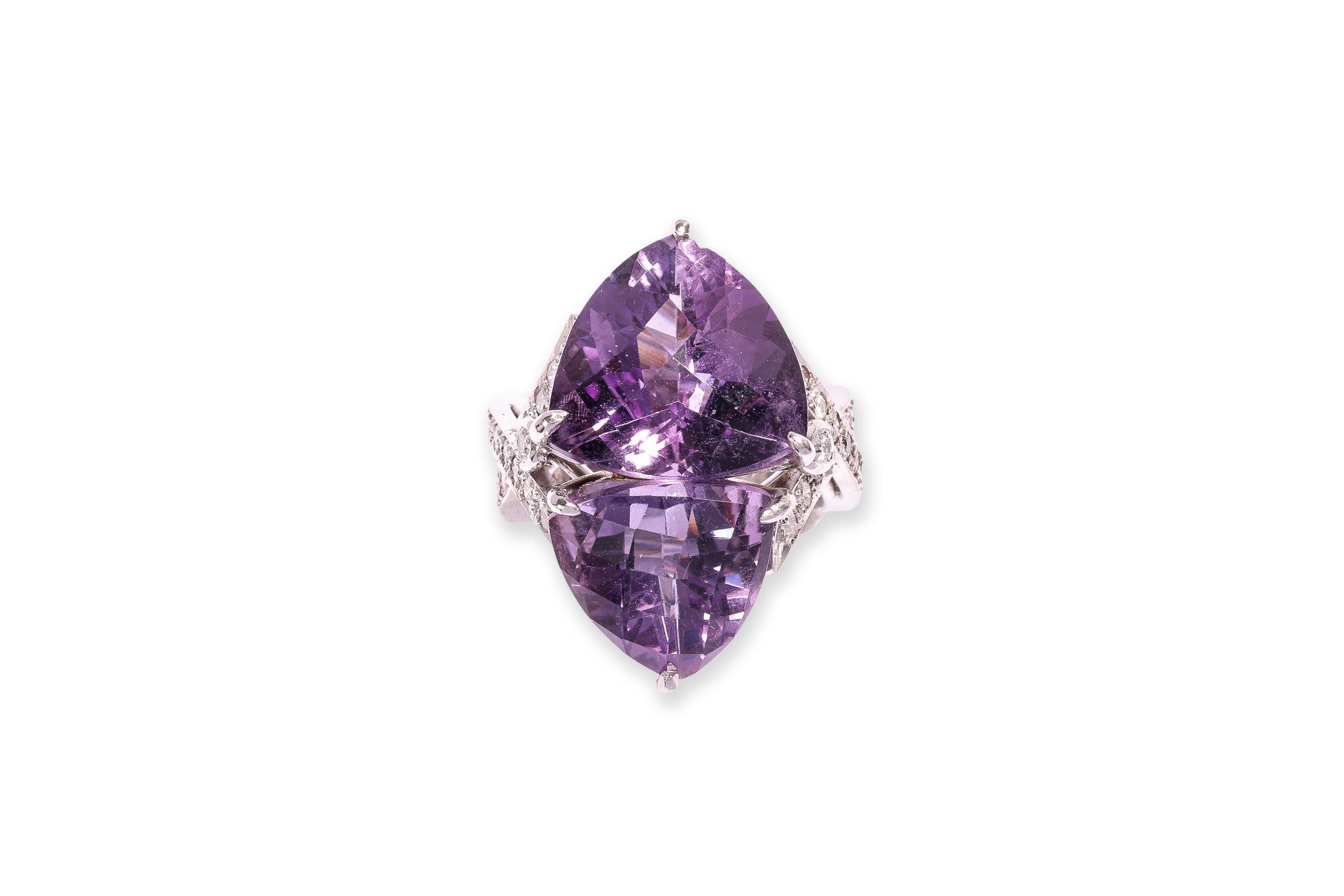 AN AMETHYST AND DIAMOND RING