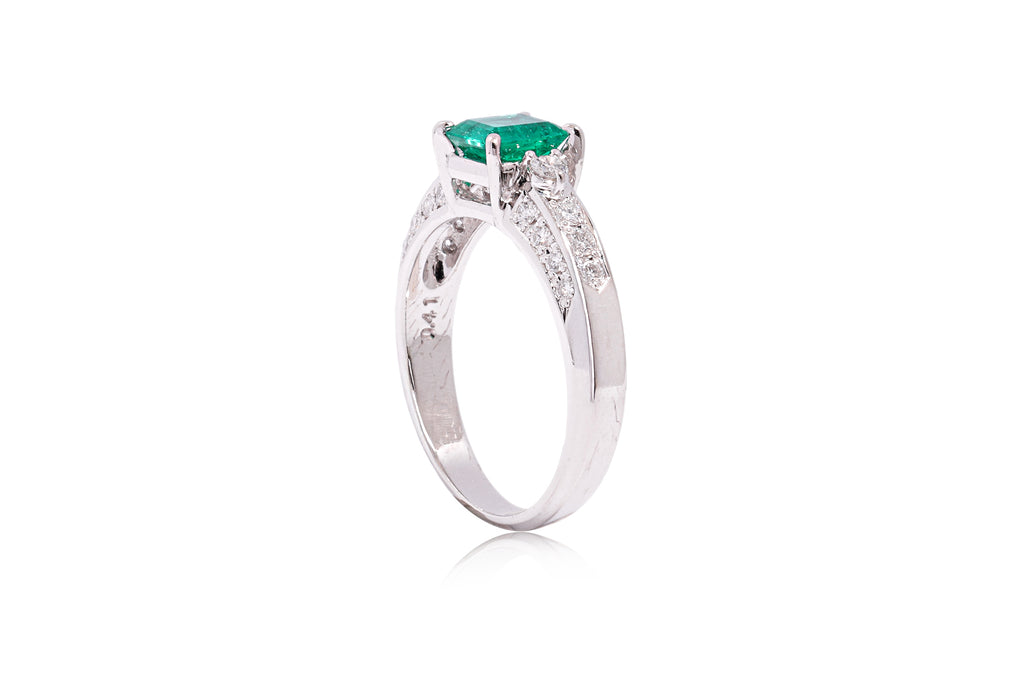 A EMERALD AND DIAMOND RING BY TASAKI