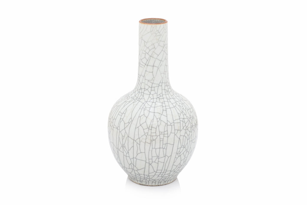 A CRACKLE-GLAZED PORCELAIN BOTTLE VASE