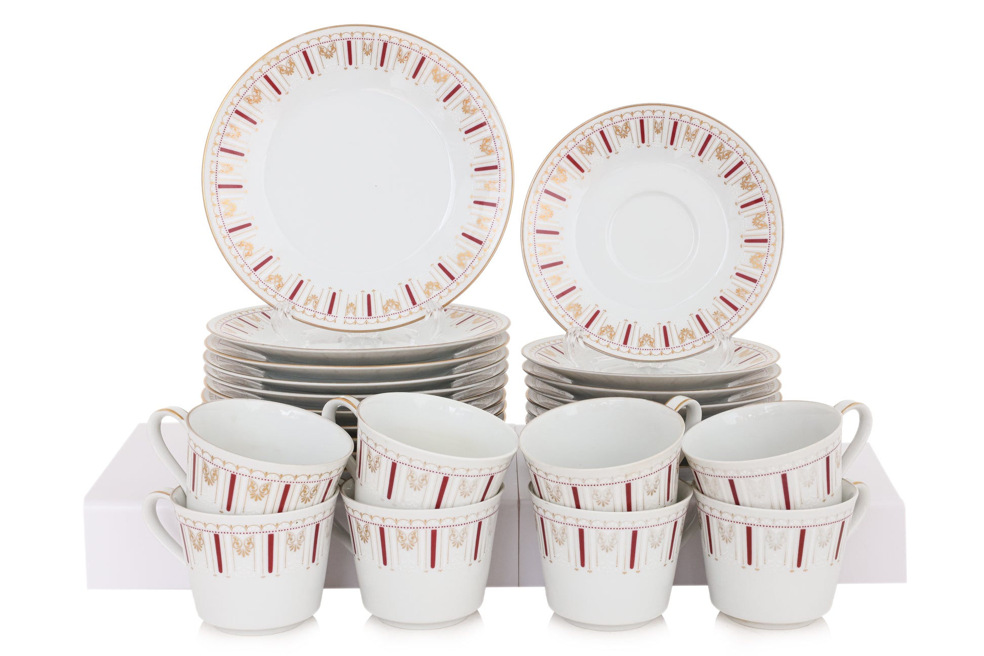 A NORITAKE 'REBECCA' PATTERN PART TEA SERVICE