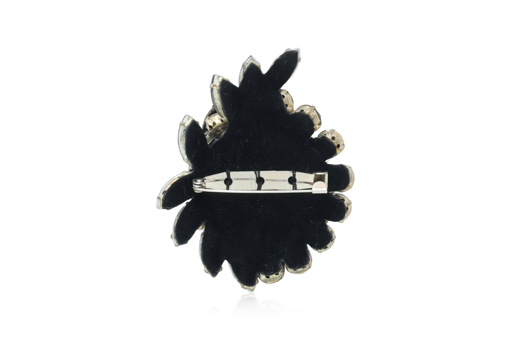 N°21 - A RHINESTONE 'PEAR' BROOCH