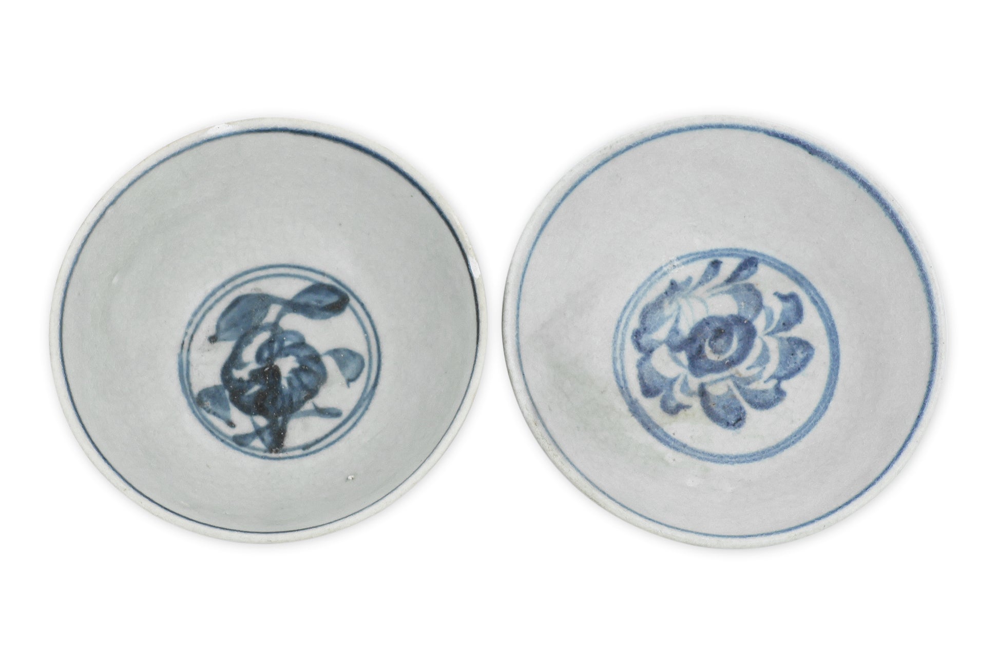 A GROUP OF SIX BLUE AND WHITE WARES