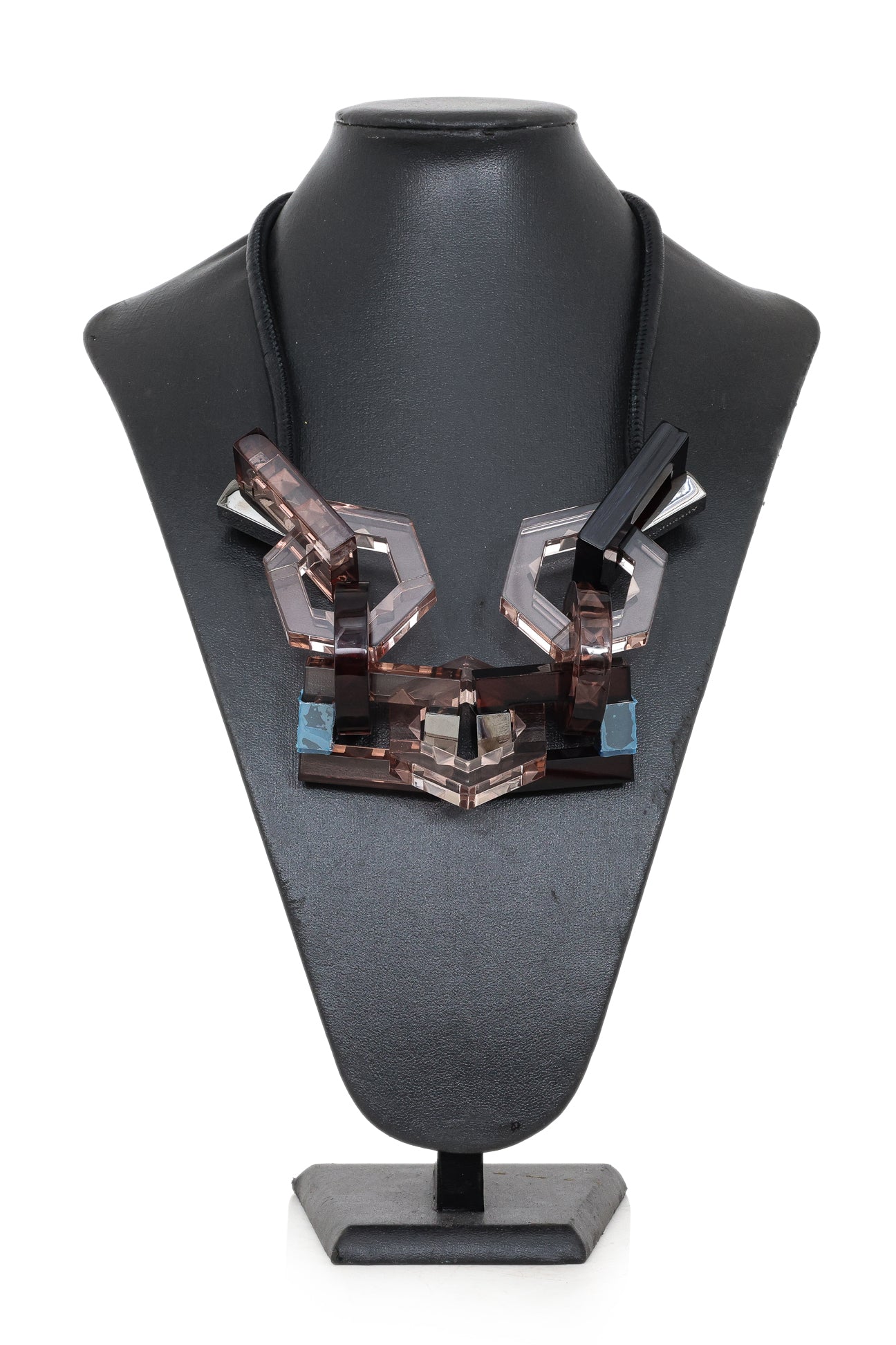 BURBERRY - A CHUNKY COSTUME NECKLACE