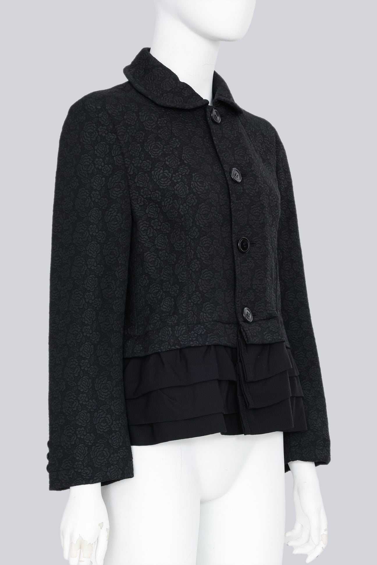 COMME DES GARCONS TRICOT - A 2017 BLACK PLEATED FLORAL EMRBOIDERED JACKET