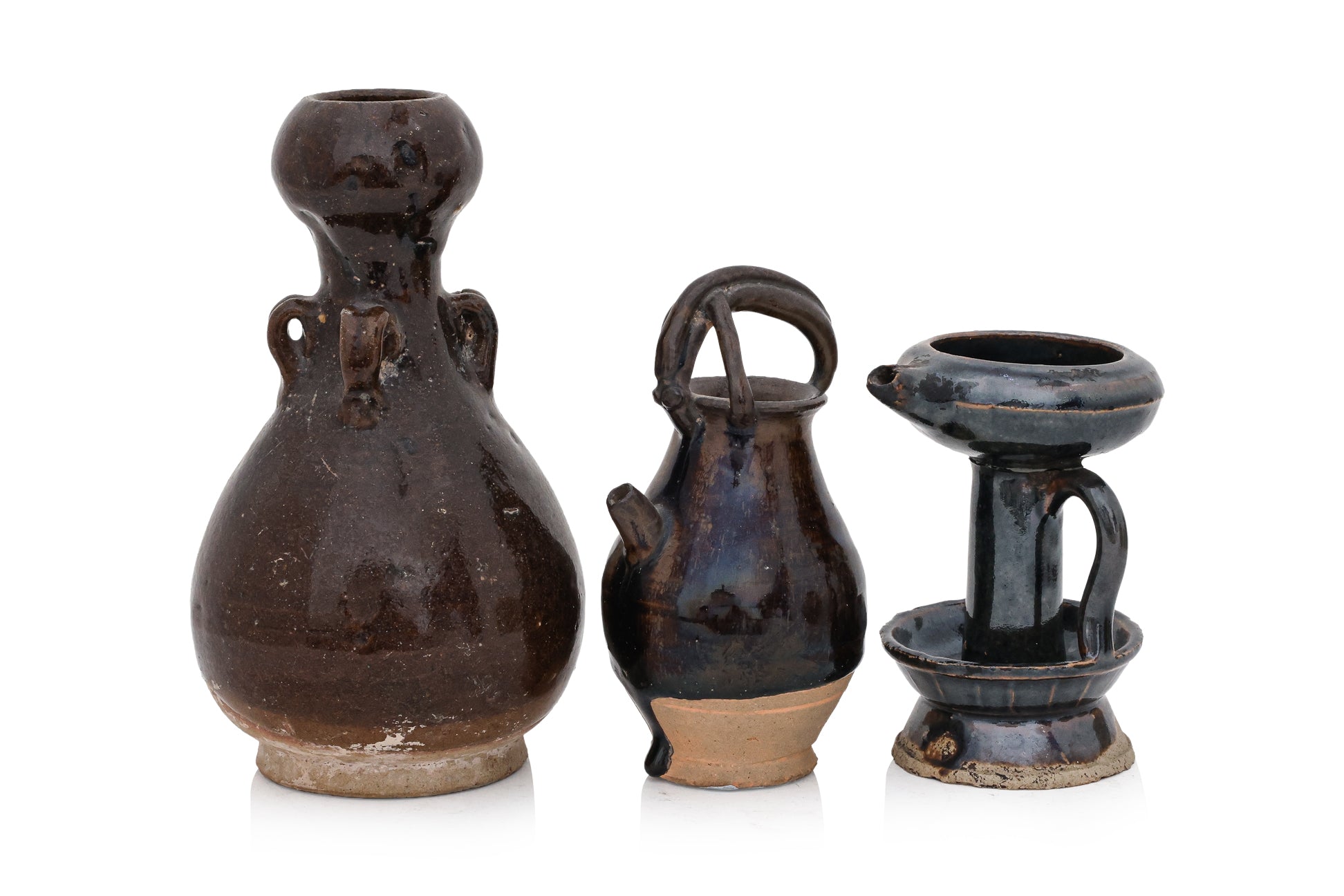 A GROUP OF ASSORTED GLAZED POTTERY