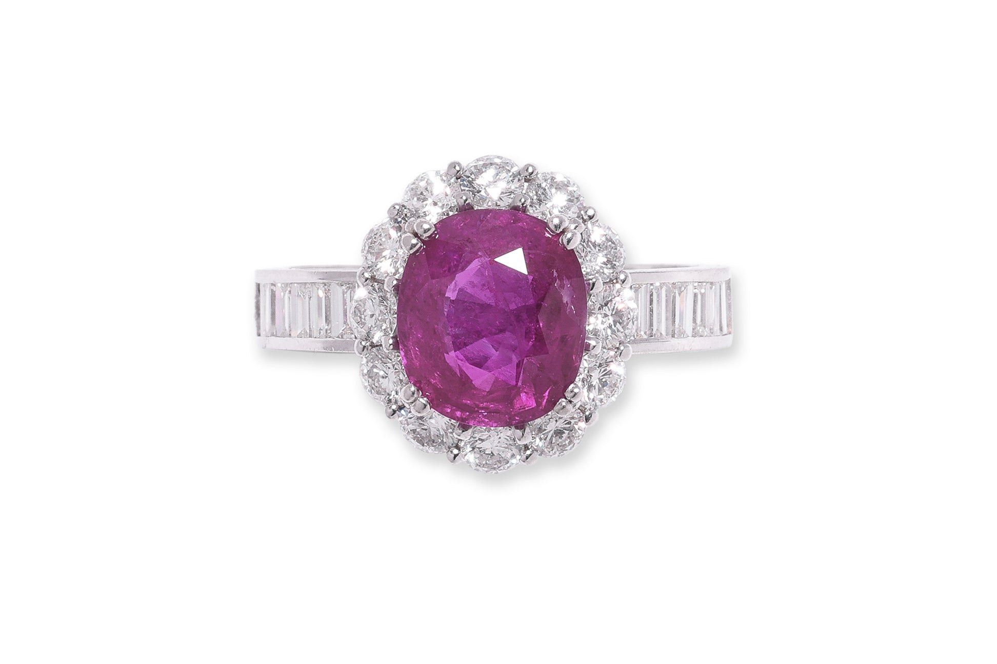 A BURMESE RUBY AND DIAMOND RING