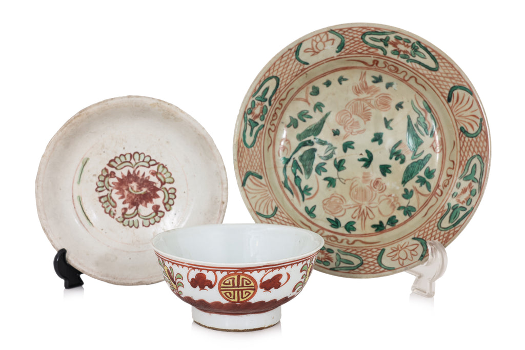 A GROUP OF THREE POLYCHROME WARES