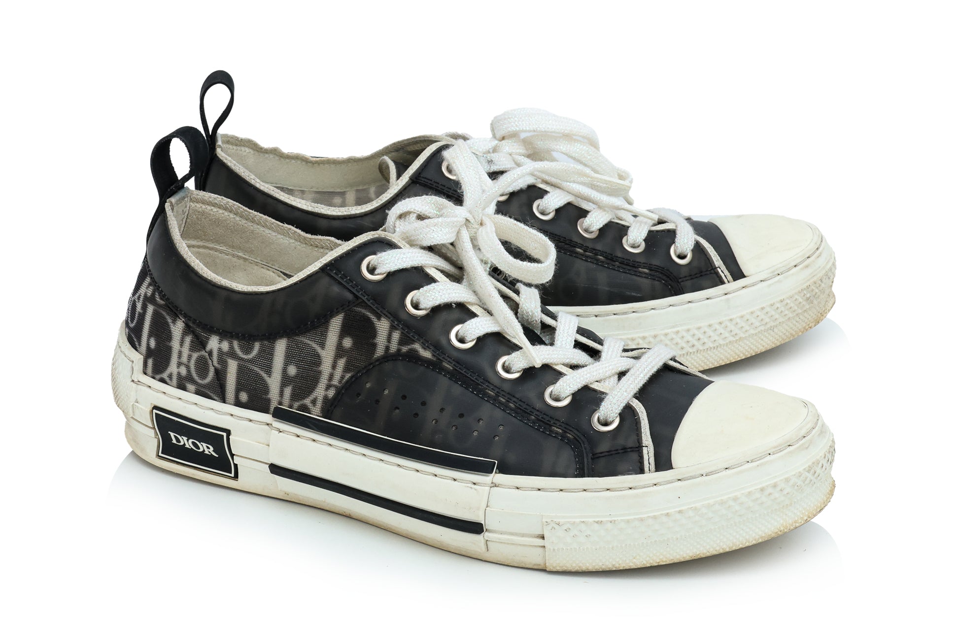 DIOR - A PAIR OF 'B23' LOW TOP SNEAKERS
