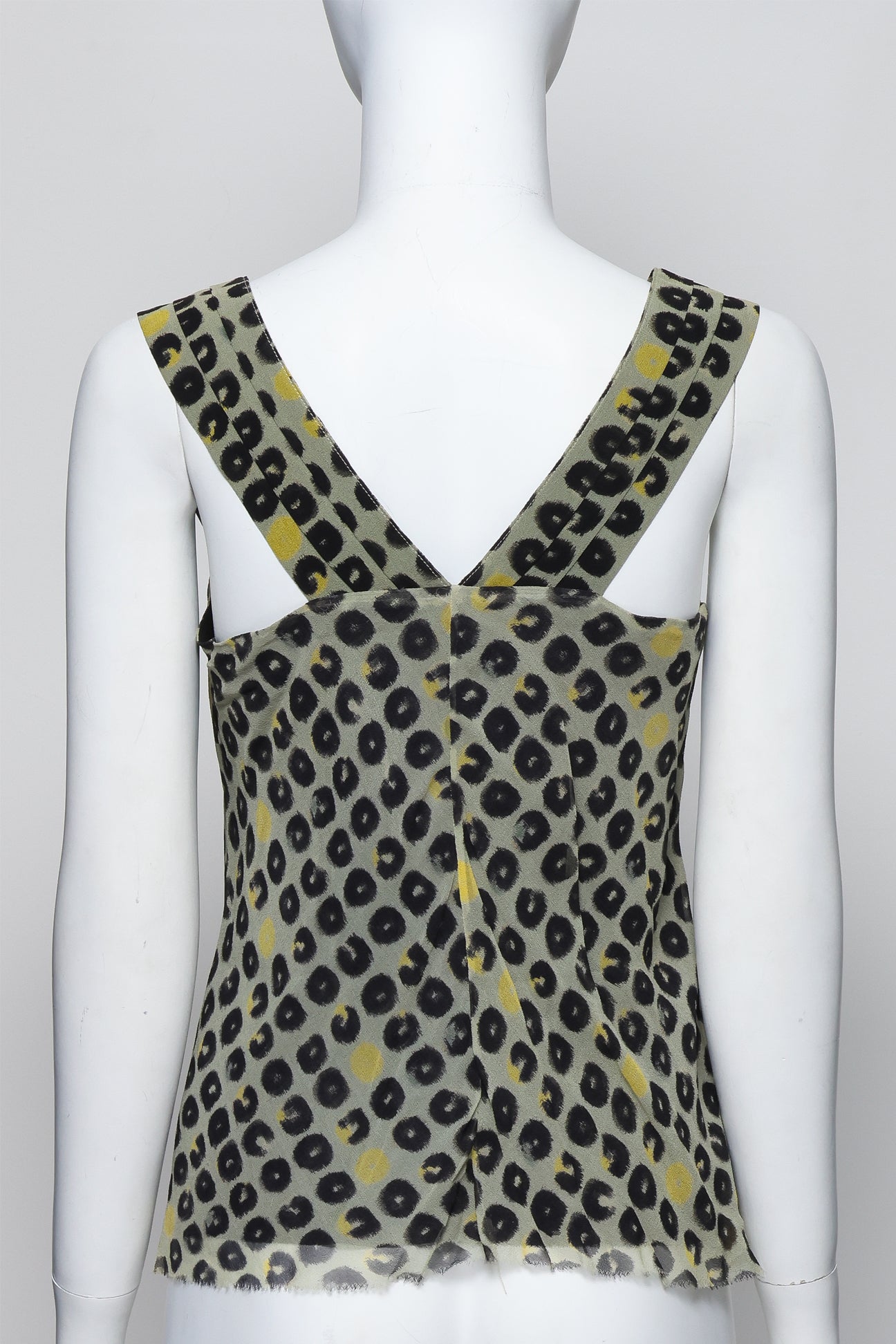 AKIRA - A SPOTTED PRINT TOP