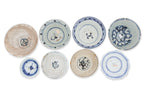 A GROUP OF 18 BLUE AND WHITE CERAMICS