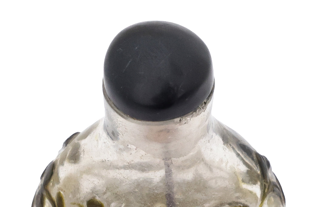 AN OVERLAY GLASS 'BIRD AND FLOWER' SNUFF BOTTLE