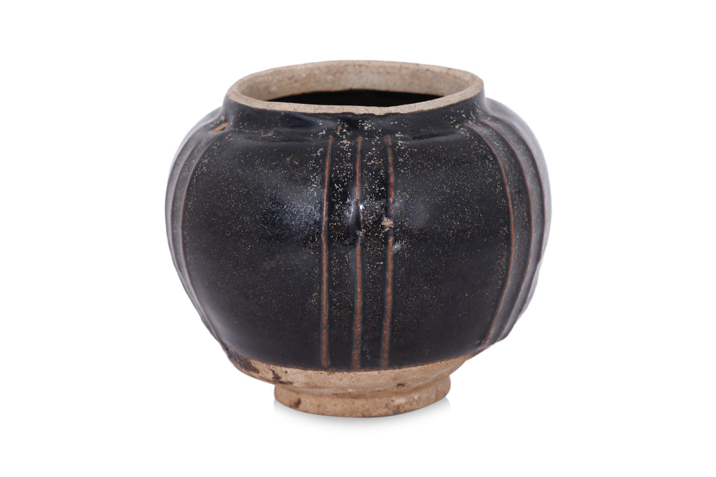 A GROUP OF THREE HENAN BLACK-GLAZED JARS