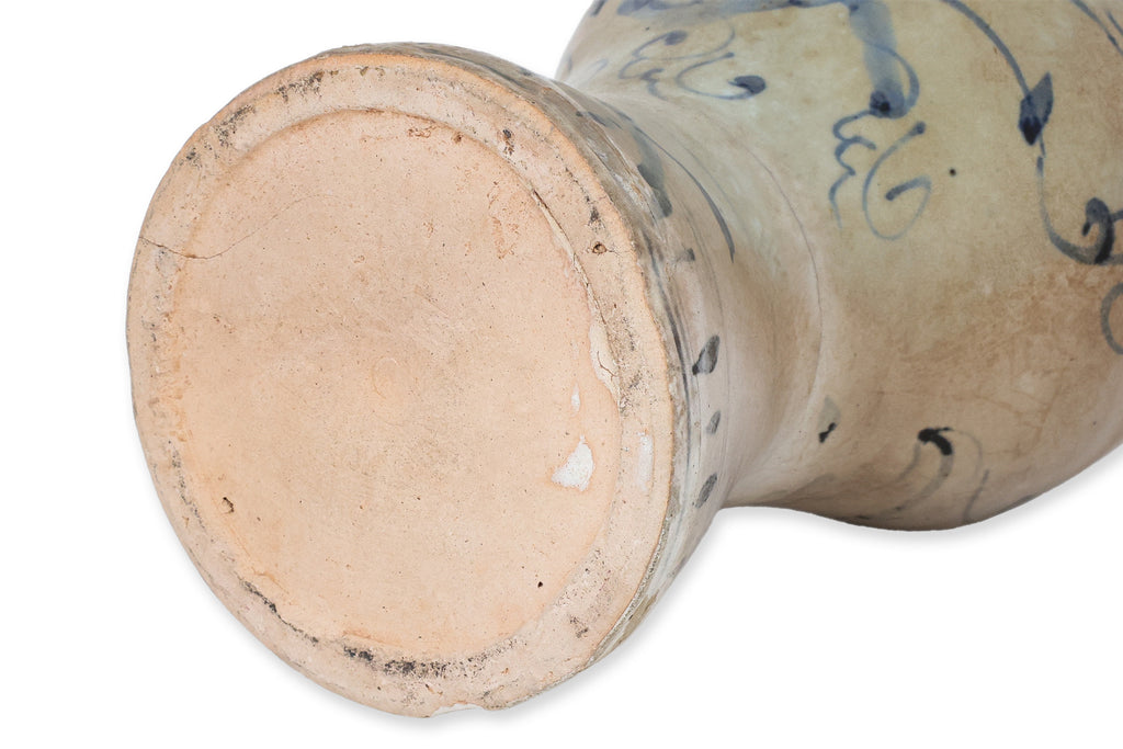 A GROUP OF FOUR BLUE AND WHITE WARES