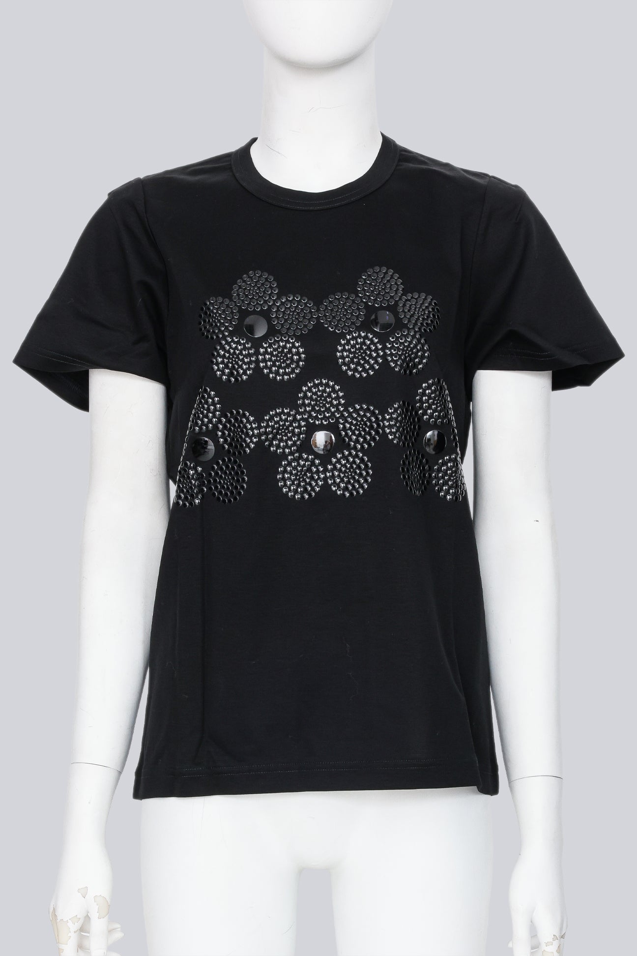 NOIR KEI NINOMIYA COMME DES GARCONS - A 2018 BLACK COTTON FLOWER STUDDED T-SHIRT