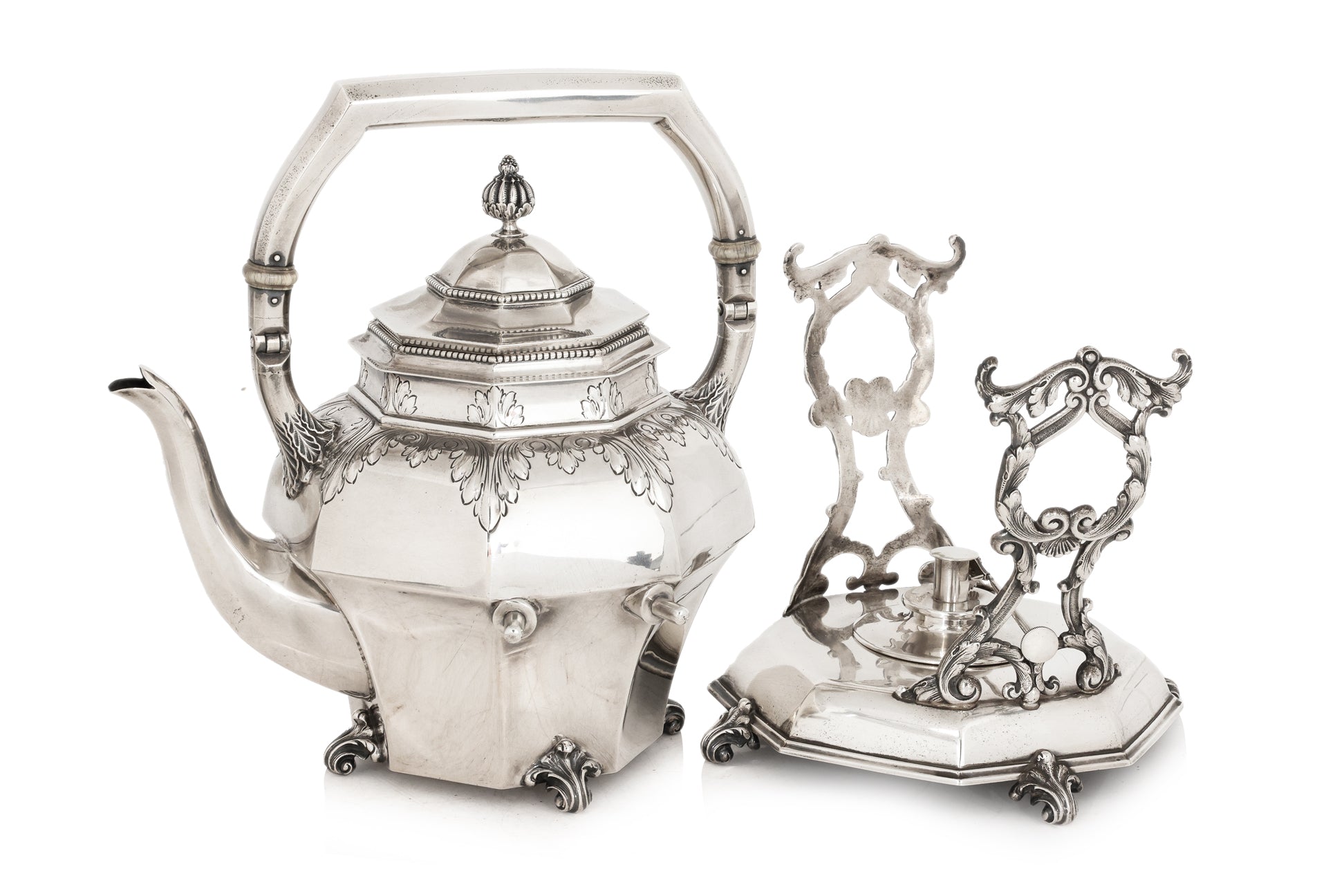AN AMERICAN STERLING SILVER TEA AND COFFEE SERVICE BY GORHAM