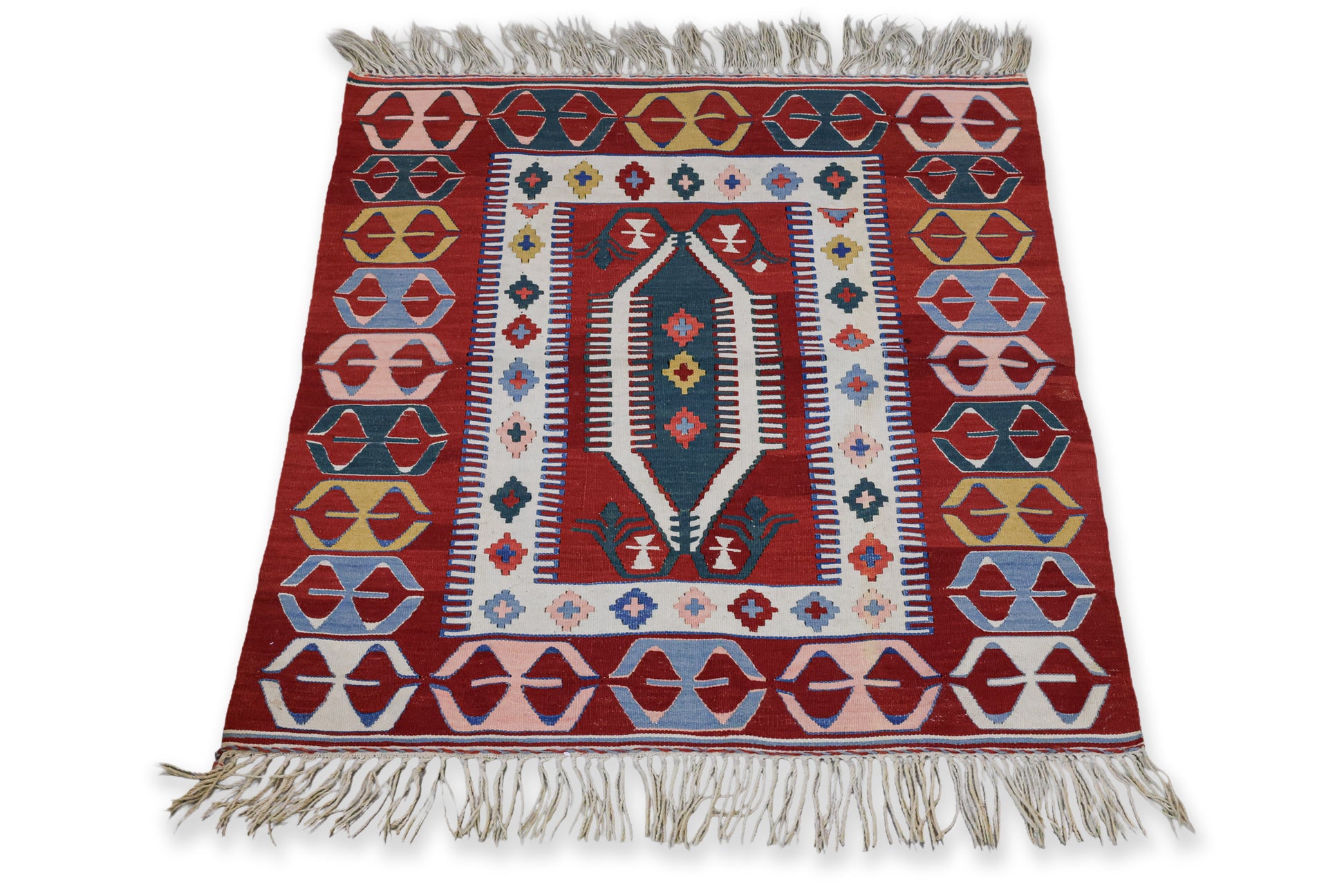A TRIBAL KILIM RUG WITH GEOMETRIC DESIGN (110 x 98CM)
