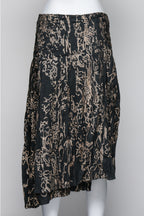 AKIRA - A BLACK AND GOLD FLORAL PRINT SKIRT