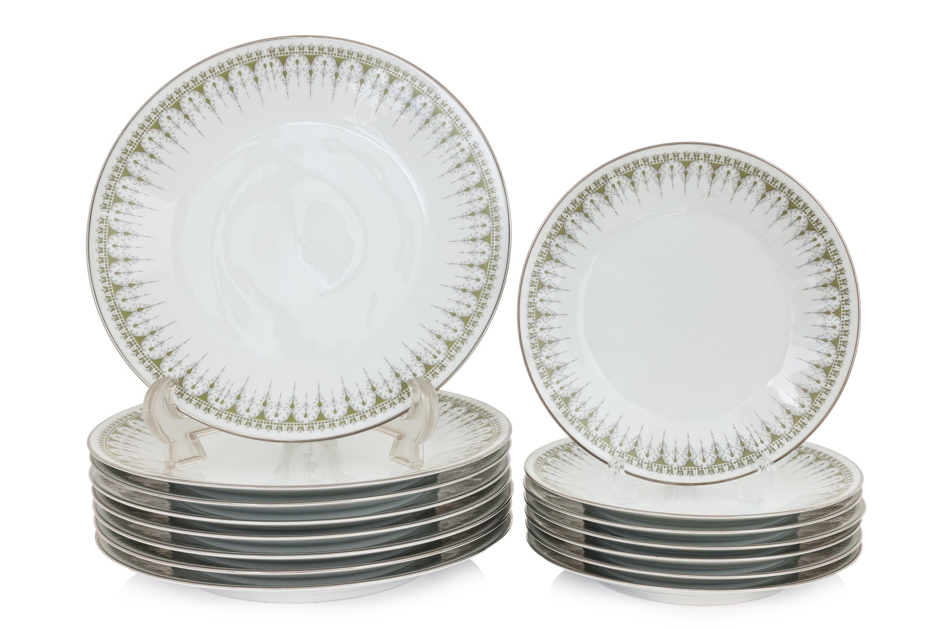 A NORITAKE 'KAMBROOK' PATTERN PART DINNER AND TEA SERVICE