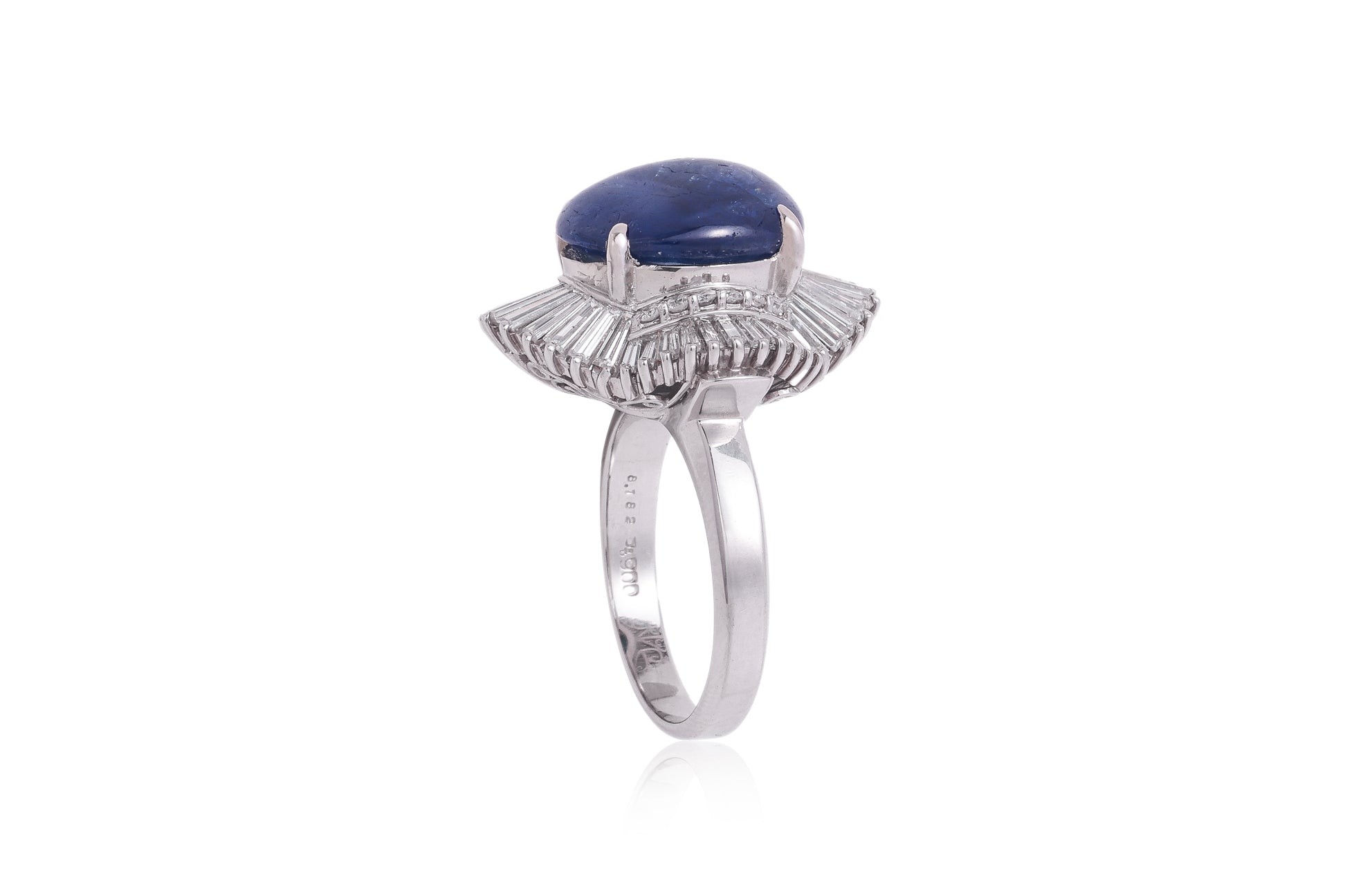 AN UNHEATED BURMESE SAPPHIRE AND DIAMOND RING