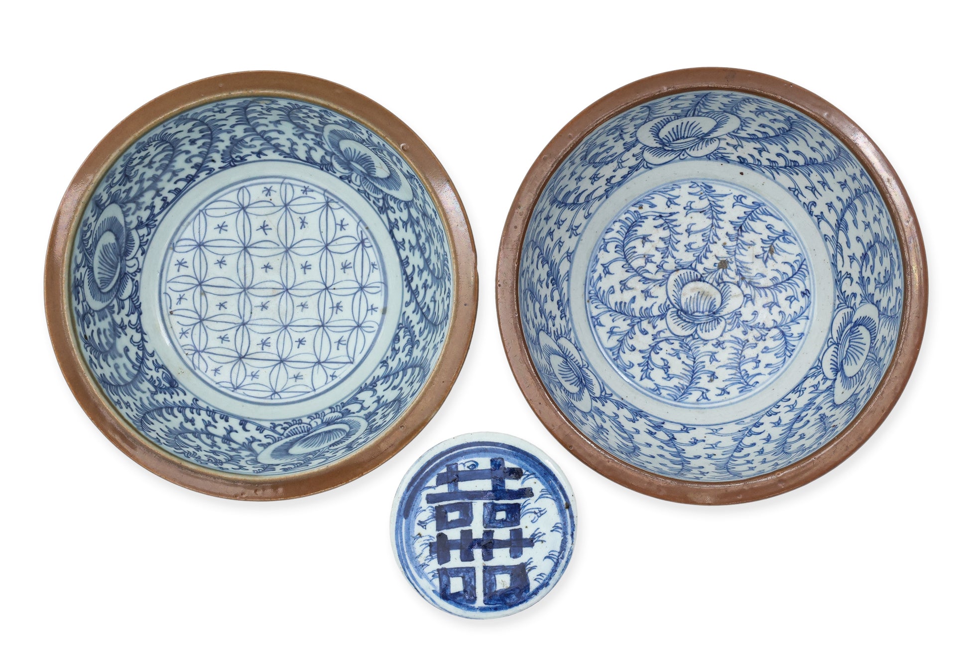 A GROUP OF THREE CHINESE 'SWEET PEA' CERAMICS
