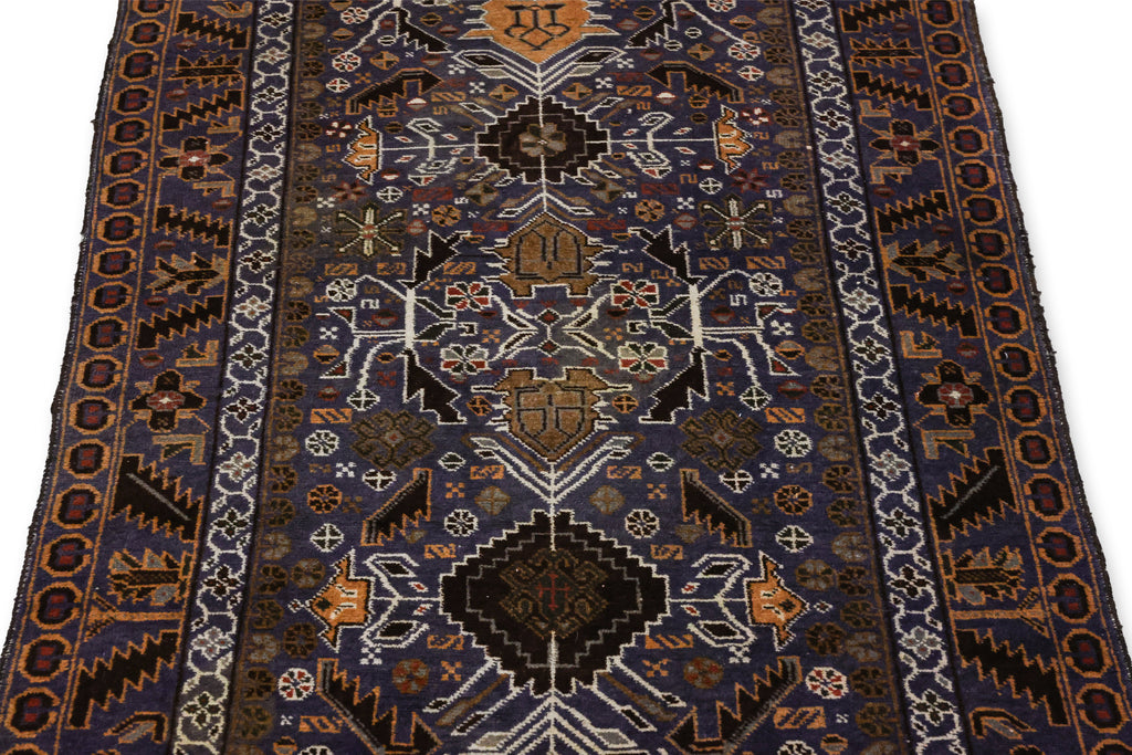 A CAUCASIAN WOOL RUG (200 X 110CM)