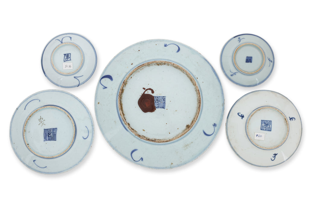 A LARGE GROUP OF 'SWEET PEA' BLUE AND WHITE PORCELAIN ITEMS