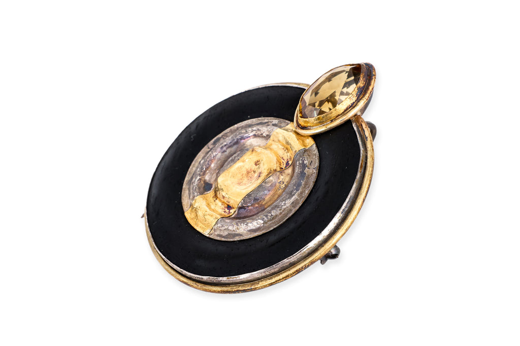 HERBERT WINSAUER - AN EARRING AND BROOCH SET TOGETHER WITH TWO PAIRS OF EARRINGS