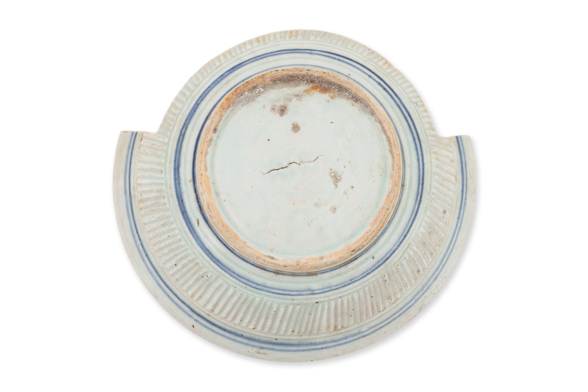 A BLUE AND WHITE LOTUS DECORATED PART-DISH