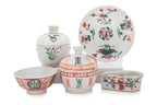 GROUP OF FIVE FAMILLE ROSE PORCELAIN WARES