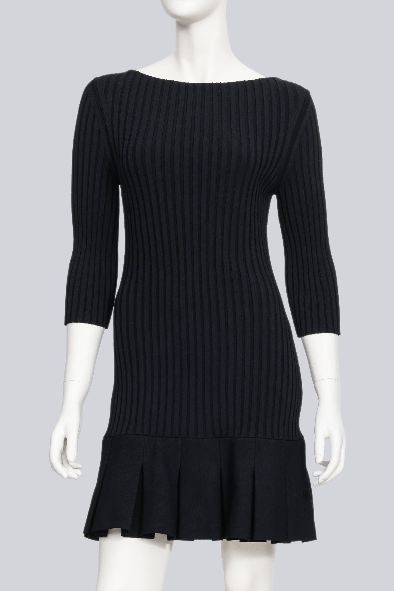 KHAITE - A BLACK RIBBED KNIT DRESS