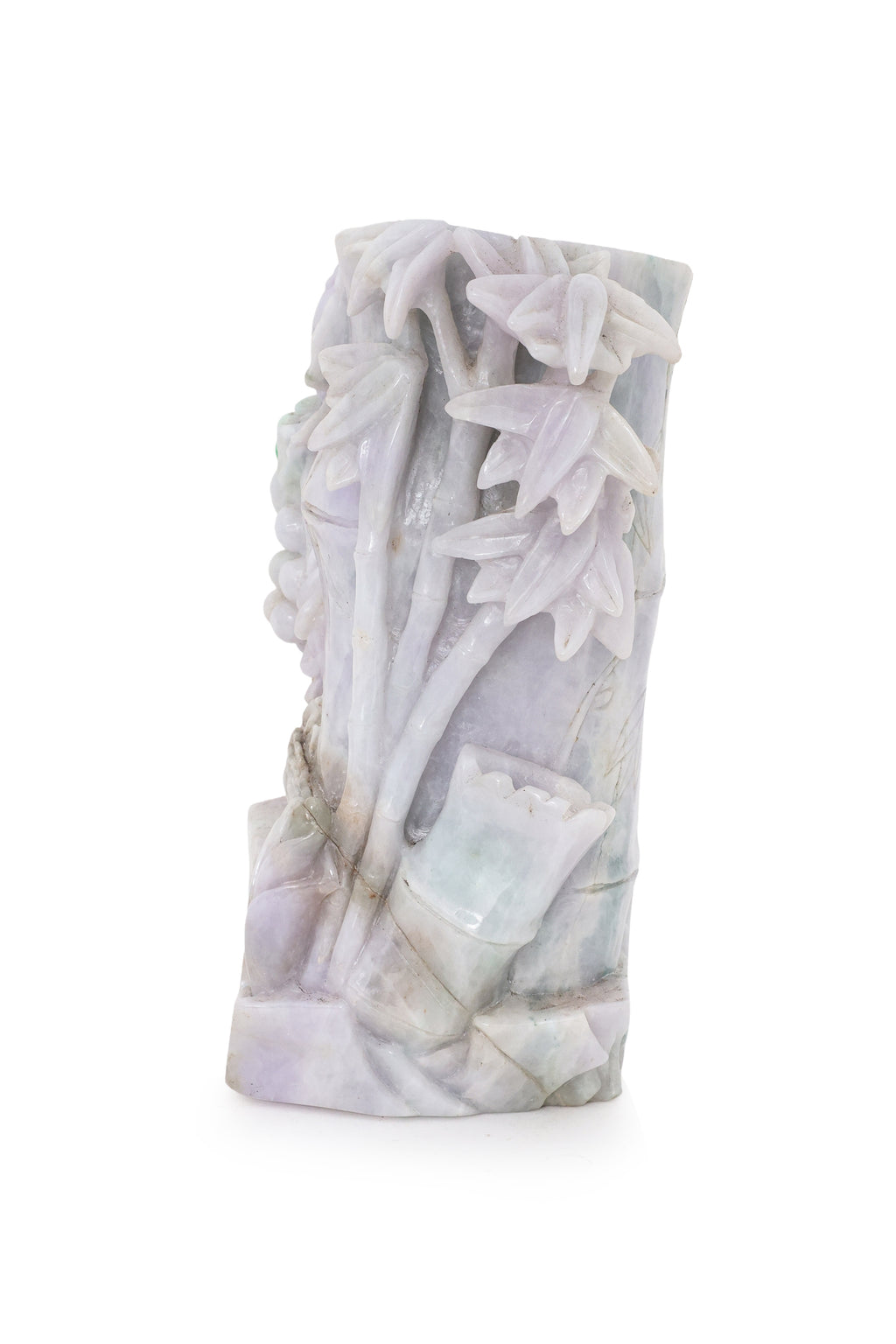 A JADEITE MODEL OF A BAMBOO WITH SQUIRRELS AND GRAPES