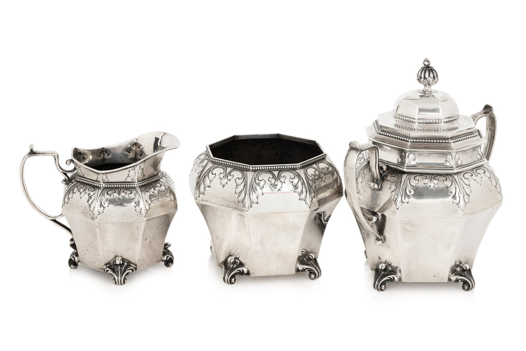 AN AMERICAN STERLING SILVER TEA AND COFFEE SERVICE BY GORHAM