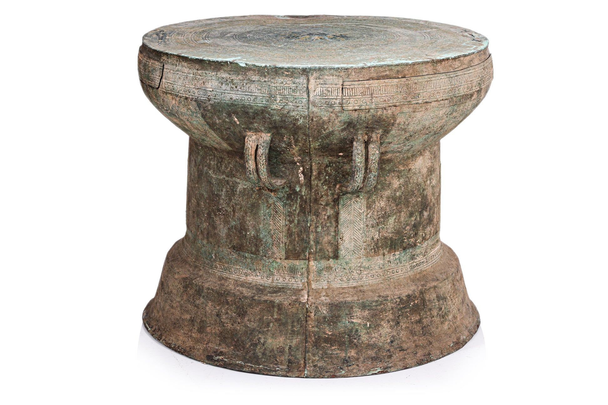 A LARGE VIETNAMESE BRONZE RAIN DRUM
