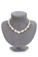A GROUP OF BAROQUE PEARL JEWELLERY (5)