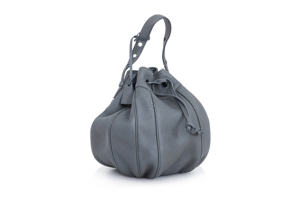 MYRIAM SCHAEFER -  A GREY LEATHER BUCKET BAG