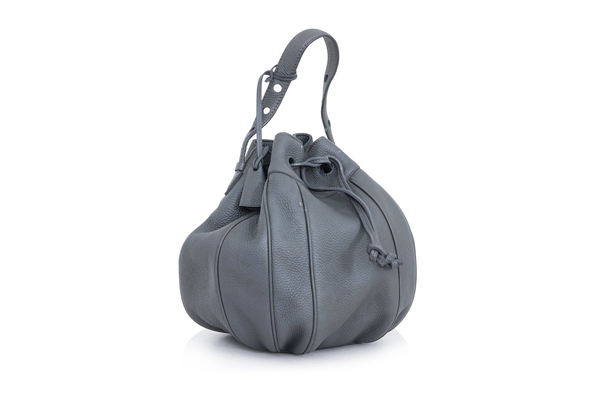 MYRIAM SCHAEFER -  A GREY LEATHER BUCKET BAG