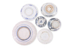 A GROUP OF ASSORTED PORCELAIN ITEMS