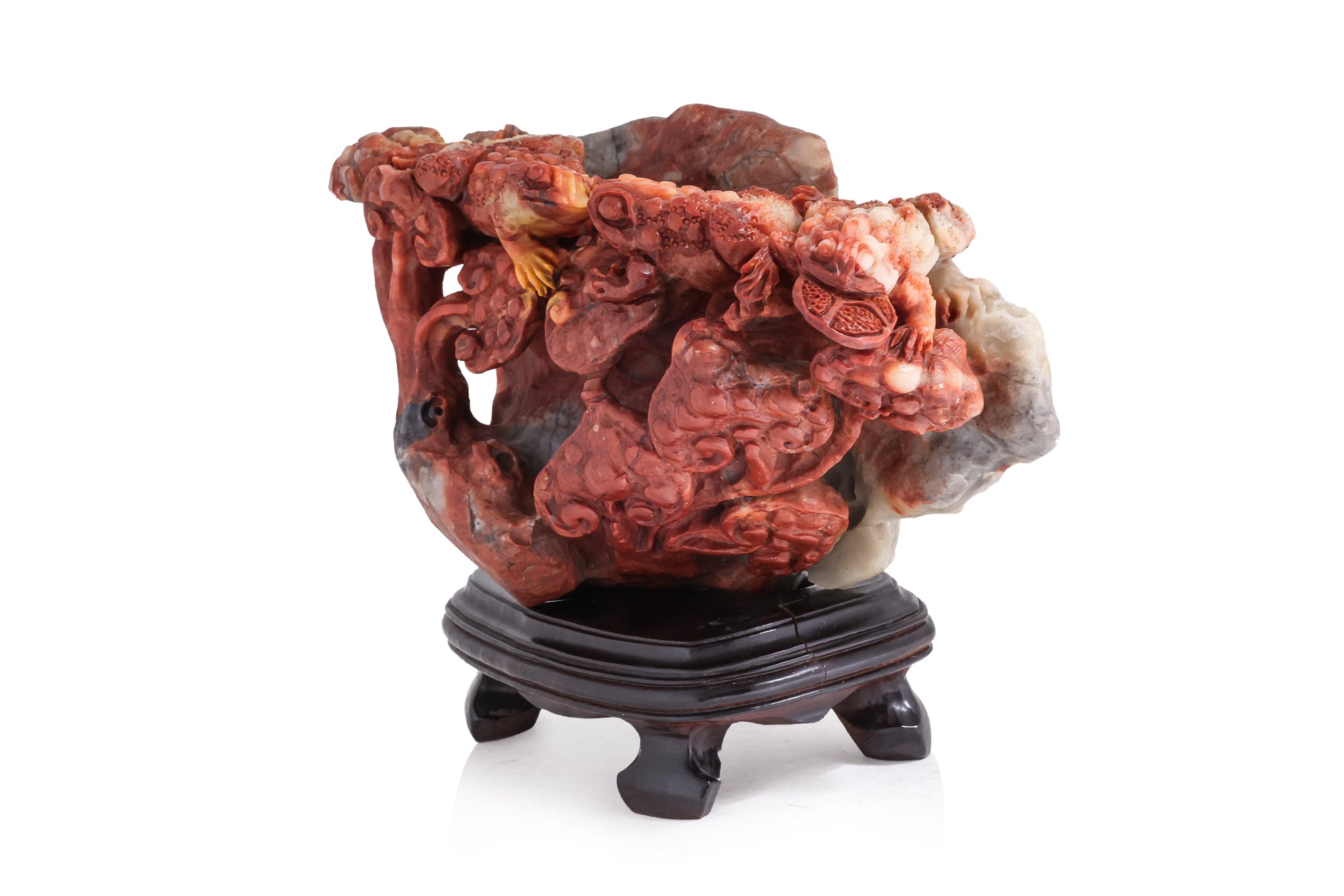 A SHOUSHAN STONE MODEL OF LUCKY TOADS AND LINGZHI