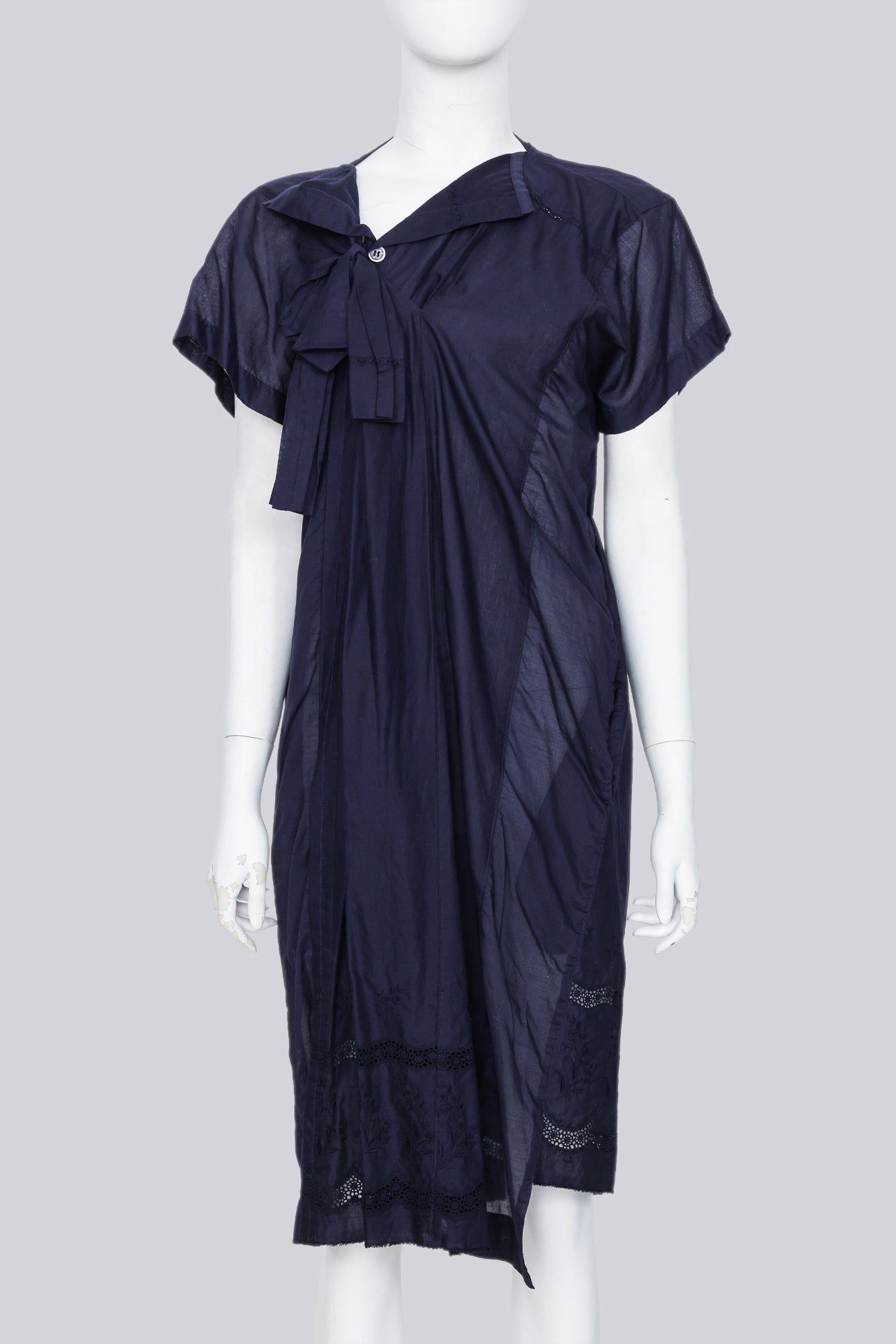 COMME DES GARÇONS TRICOT - A 2011 PURPLE LACE DETAILED DRESS