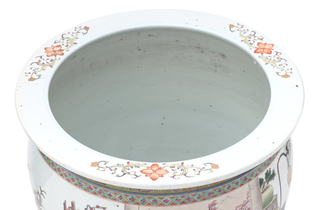 A LARGE FAMILLE ROSE PORCELAIN JARDINIERE