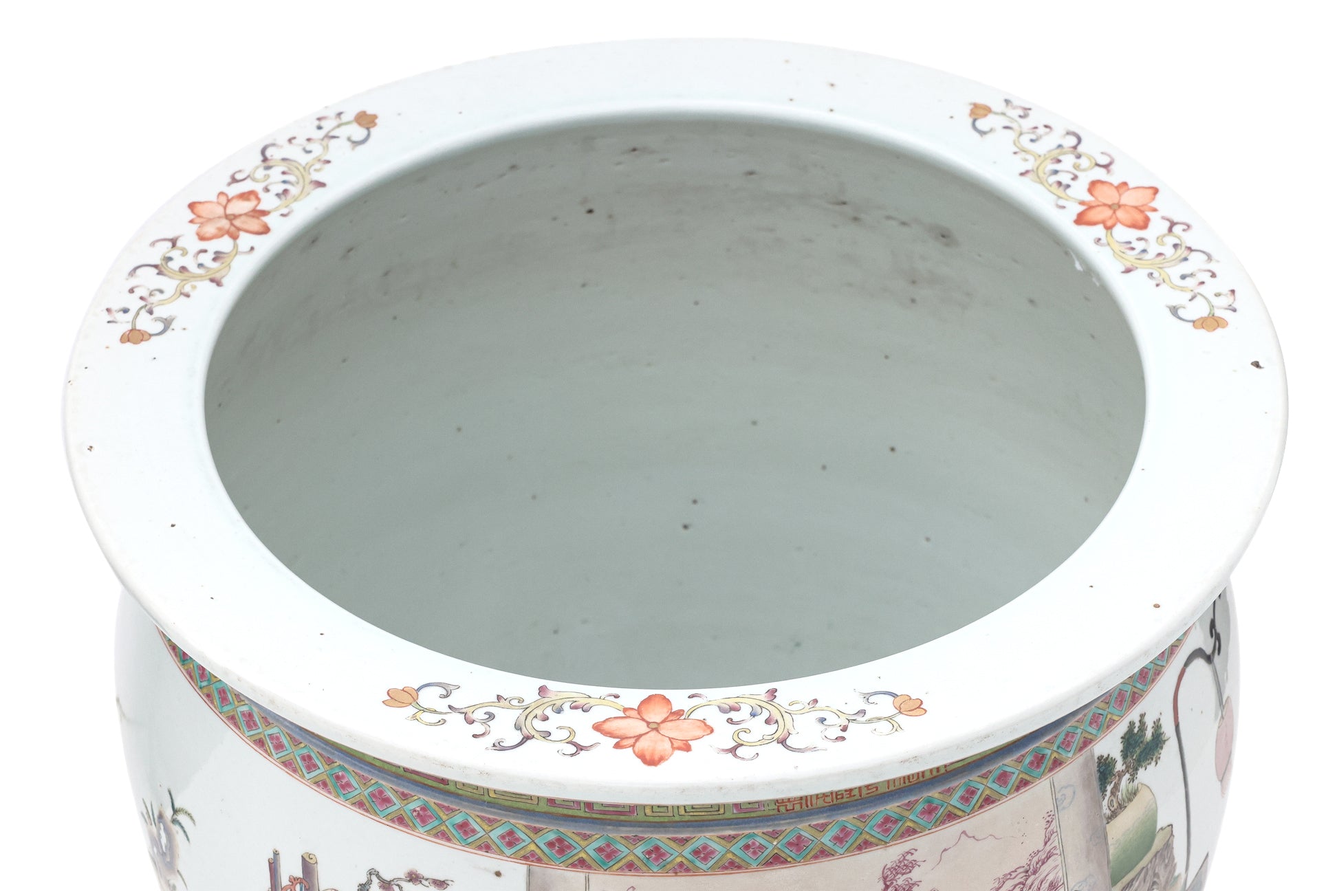 A LARGE FAMILLE ROSE PORCELAIN JARDINIERE