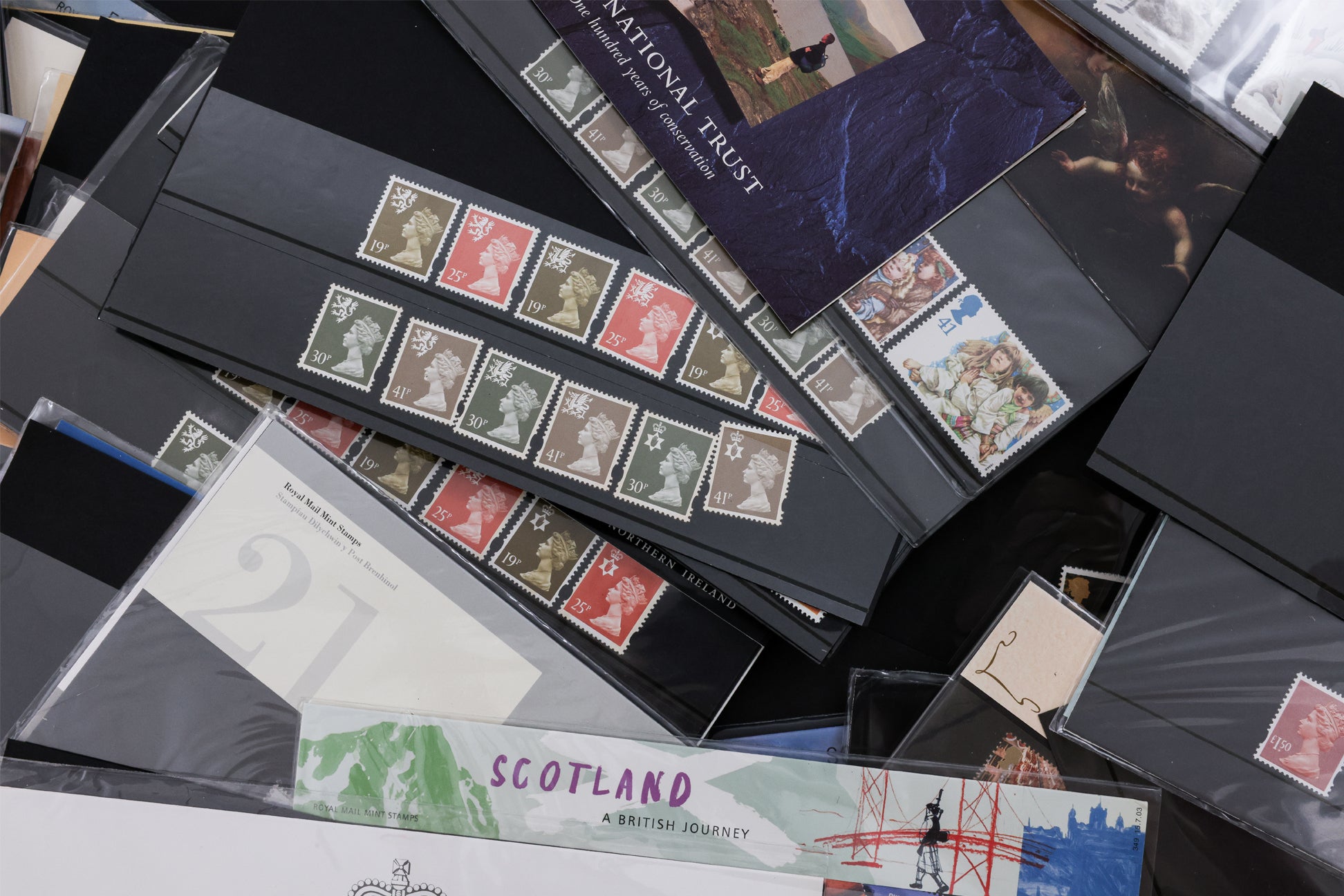 UK, MINT PRESENTATION PACKS AND ISSUES