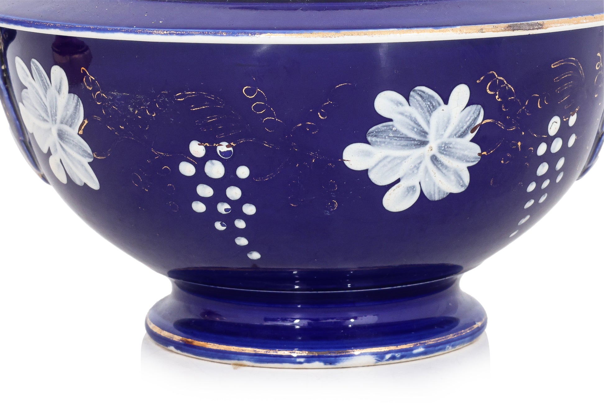 A SARREGUEMINES RICE BOWL AND A BOMEHIAN RUBY GLASS VASE