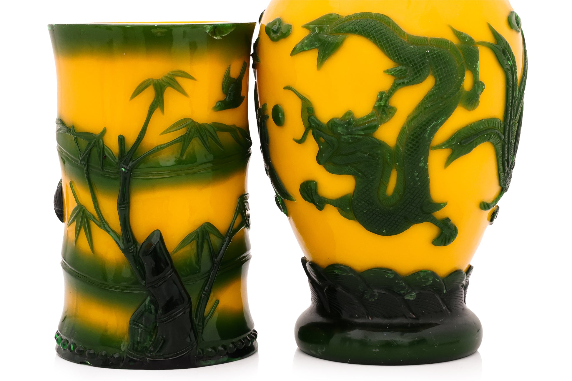 A YELLOW AND GREEN OVERLAY PEKING GLASS VASE AND BRUSH POT