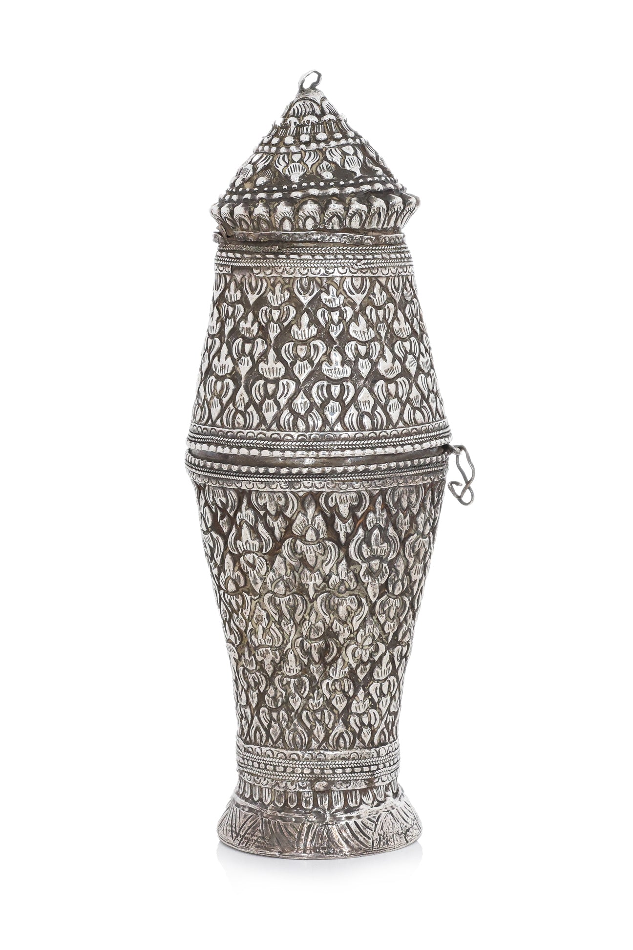 A GROUP OF SIX SOUTHEAST ASIAN SILVER ITEMS