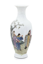 A FAMILLE ROSE PORCELAIN BALUSTER VASE